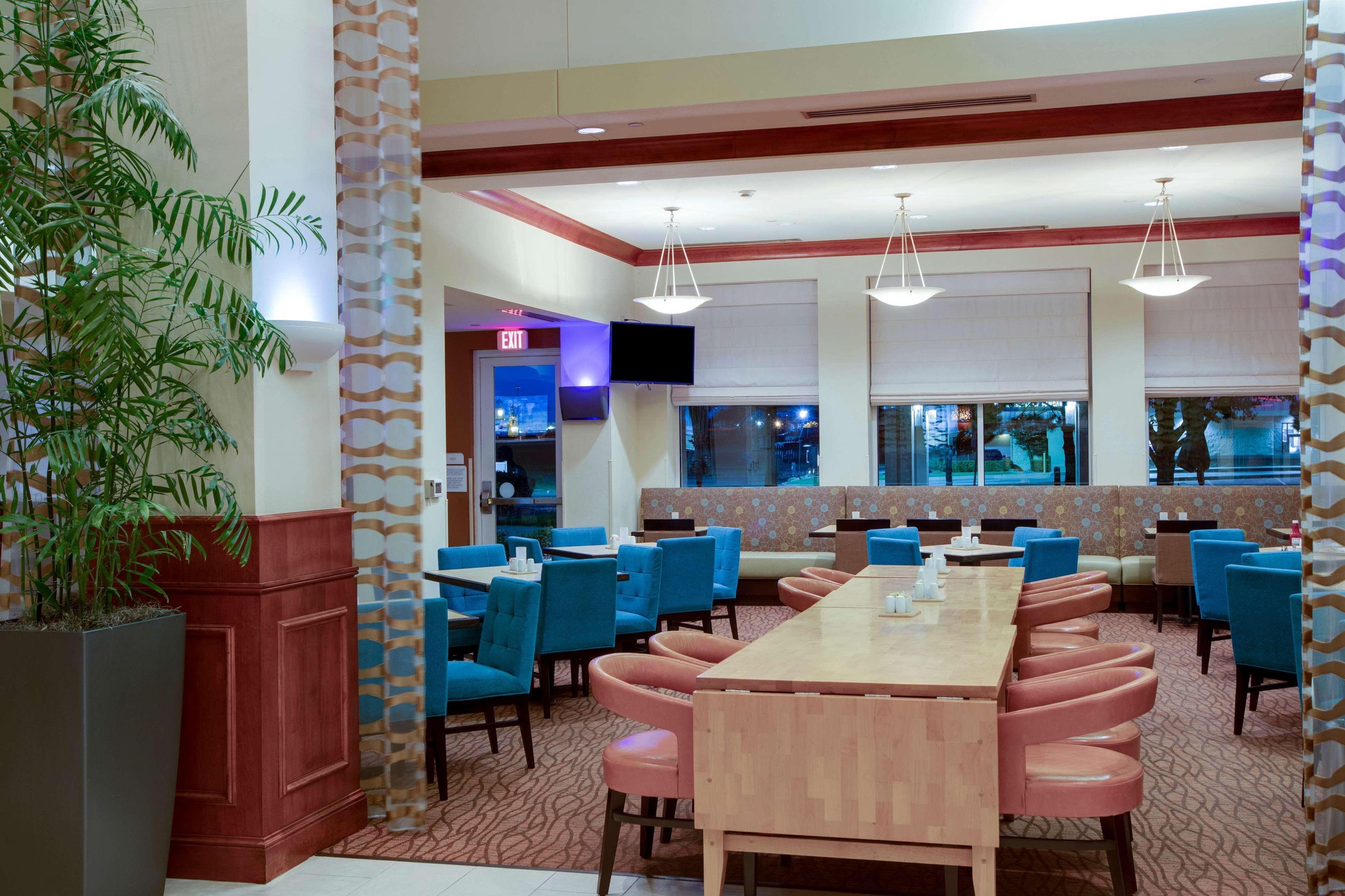 Hilton Garden Inn Oklahoma City Airport Экстерьер фото
