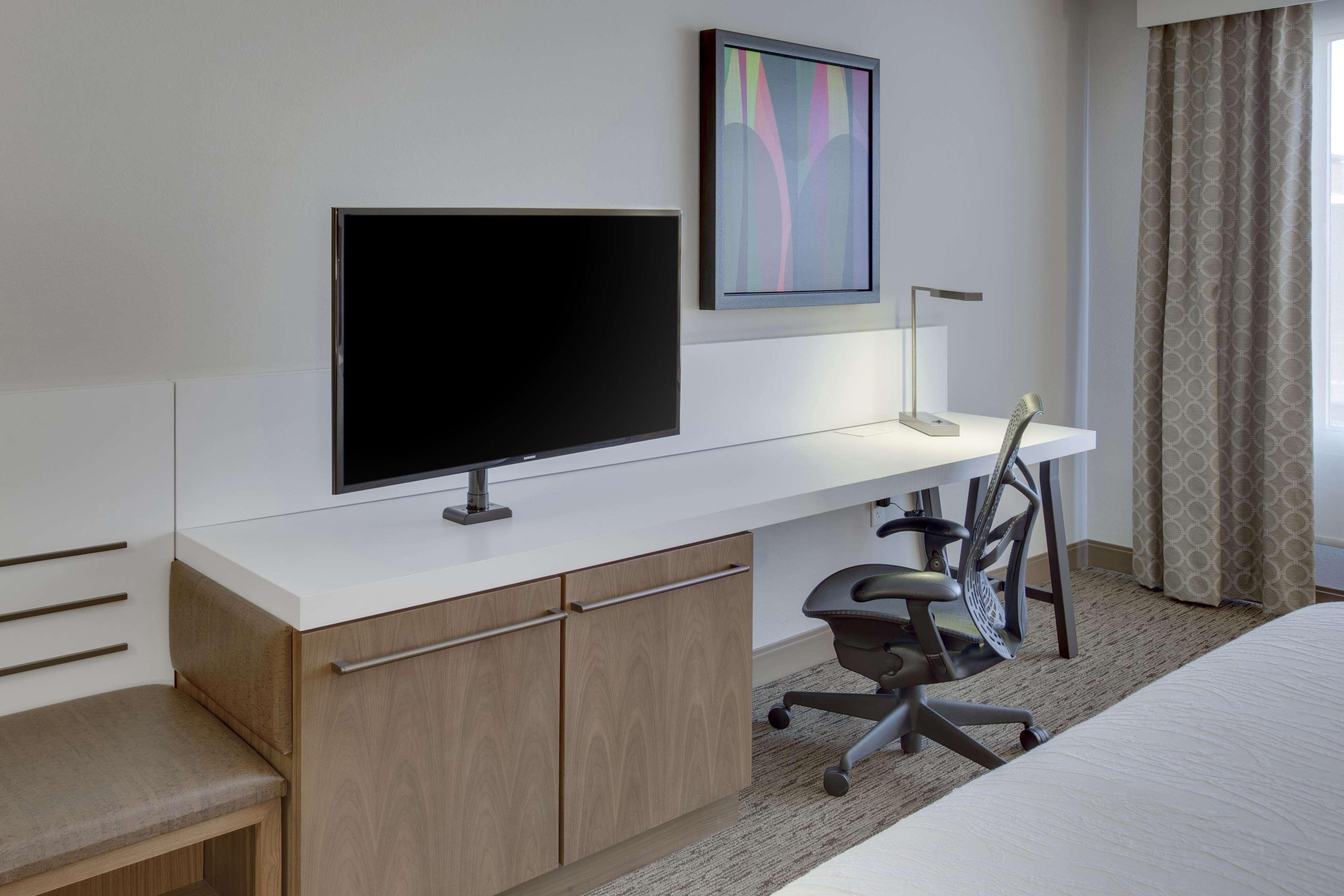 Hilton Garden Inn Oklahoma City Airport Экстерьер фото