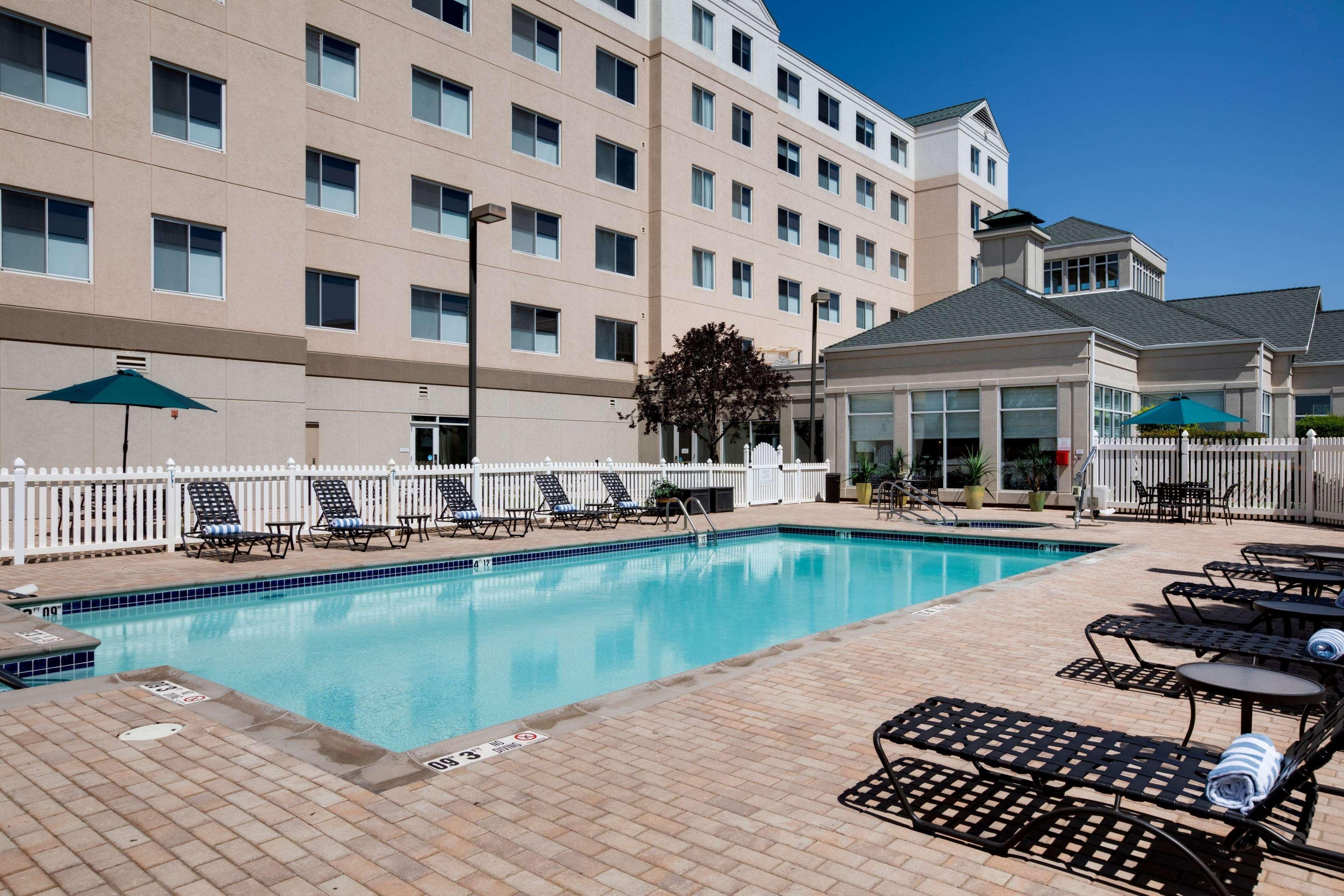Hilton Garden Inn Oklahoma City Airport Экстерьер фото