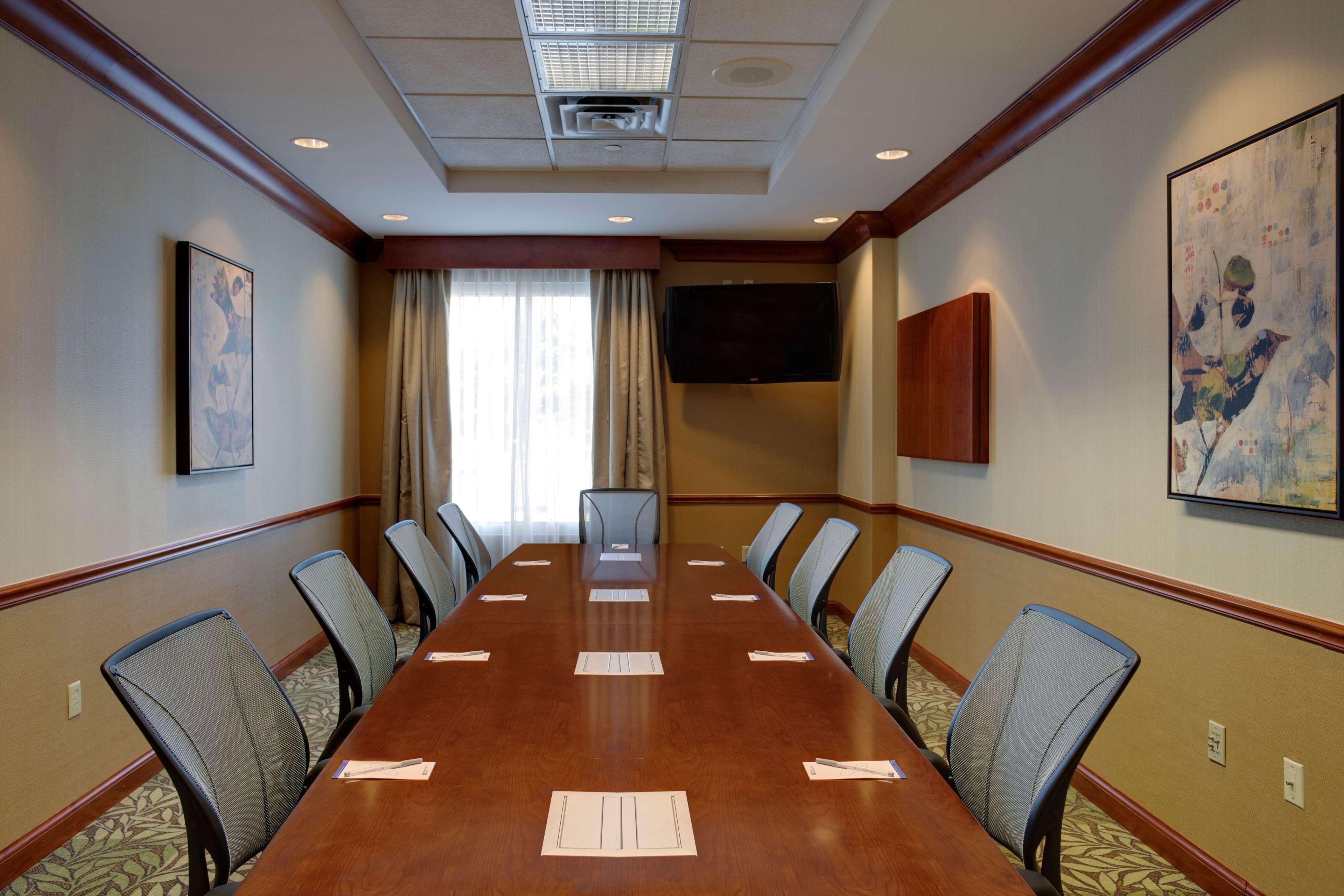 Hilton Garden Inn Oklahoma City Airport Экстерьер фото