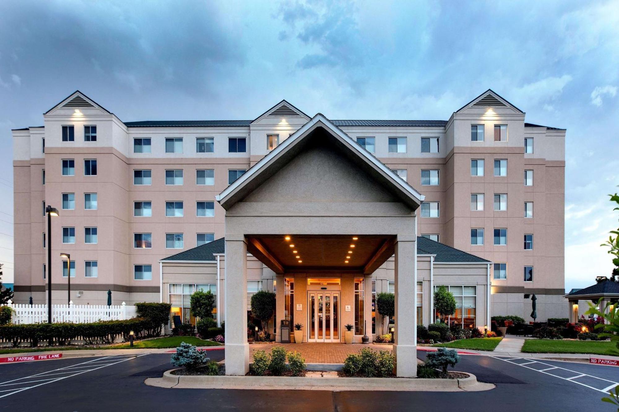 Hilton Garden Inn Oklahoma City Airport Экстерьер фото