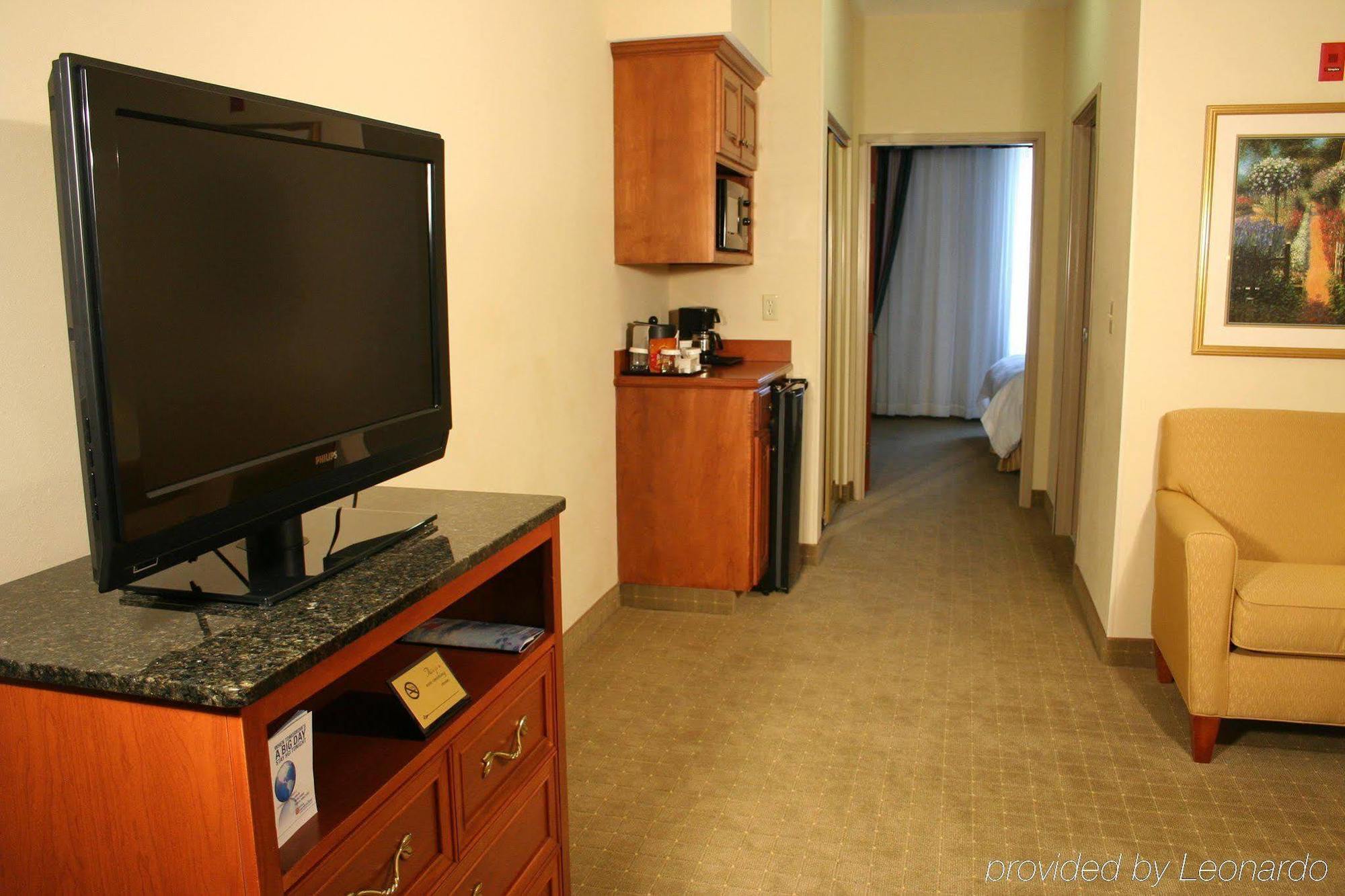 Hilton Garden Inn Oklahoma City Airport Номер фото