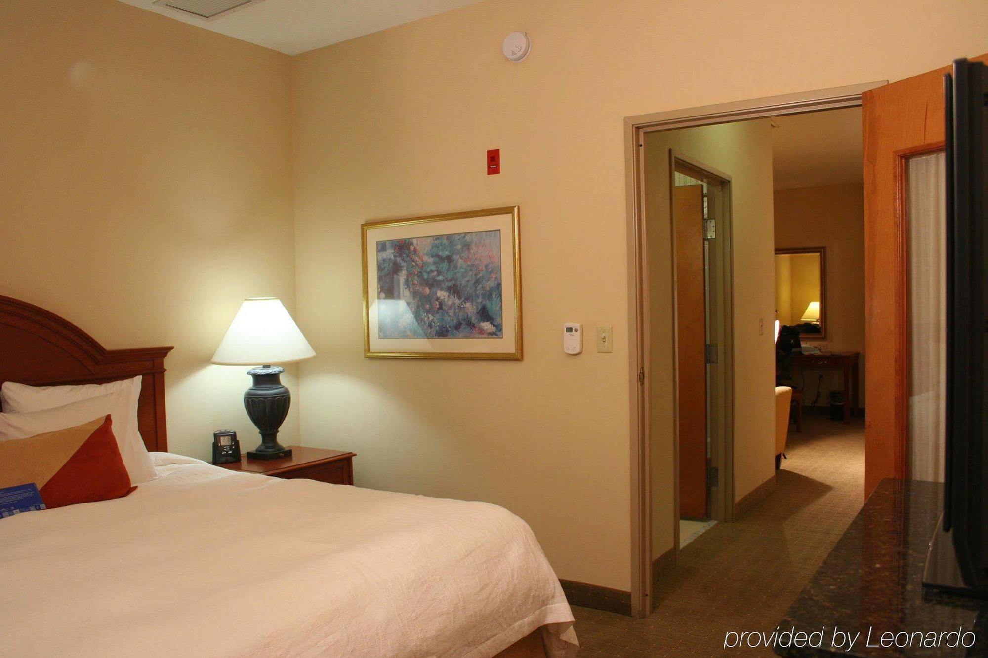Hilton Garden Inn Oklahoma City Airport Номер фото